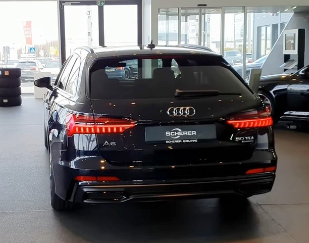 Audi A6 Avant quattro 2020.