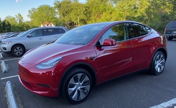 Tesla Model U 2020