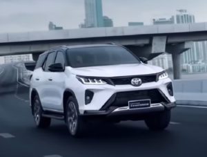 Toyota Fortuner 2021.