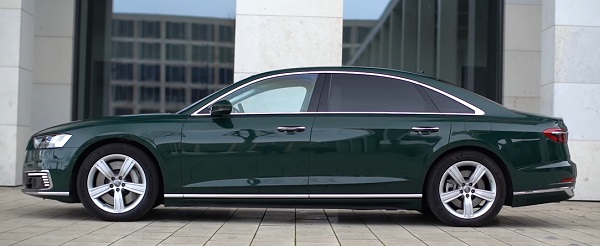 Audi A8L 2021.