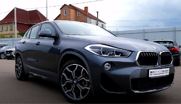 BMW X2 2021.