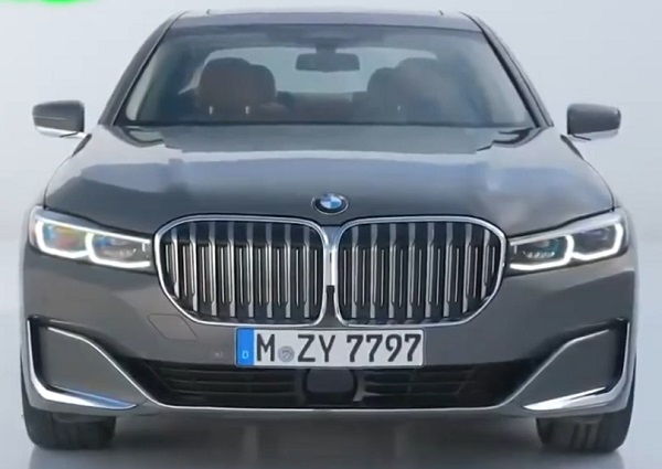 BMW 7-Series 2021.