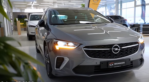 Opel Insignia 2021.