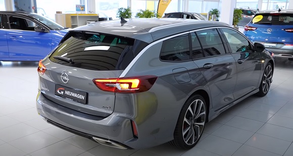 Opel Insignia 2021.