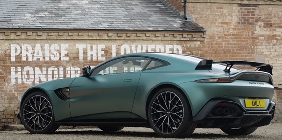 Aston Martin Vantage F1 Edition 2022.