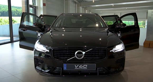 Volvo V60 Cross Country 2021.