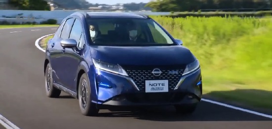 Nissan Note Autech Crossover 2022.