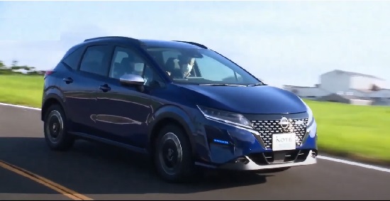 Nissan Note Autech Crossover 2022.