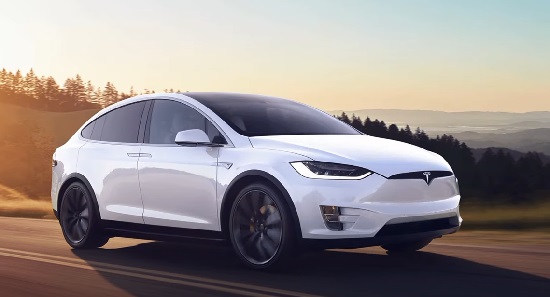 Tesla Model X 2022.
