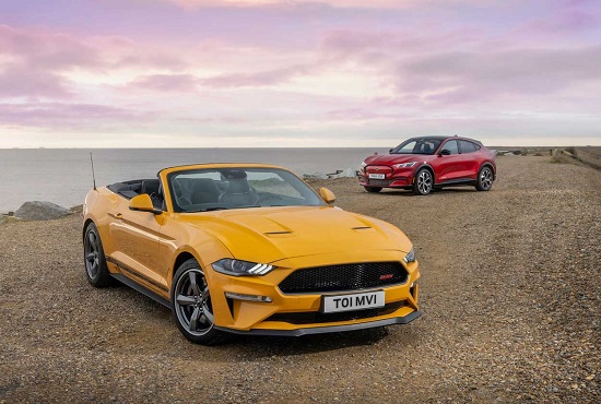 Ford Mustang Convertible California Special 2022.