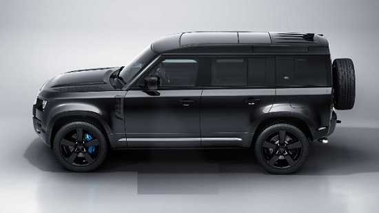 Land Rover Defender V8 Bond Edition 2022.