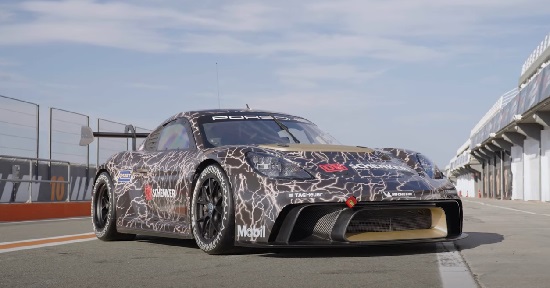 Porsche GT4 E-Performance 2022.