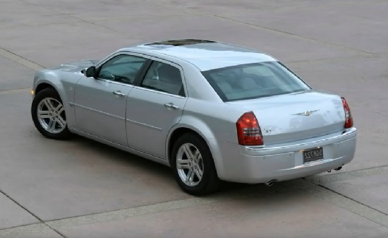 Chrysler 300 2025.