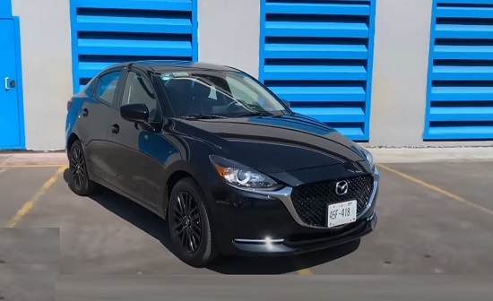 Mazda 2 2023.