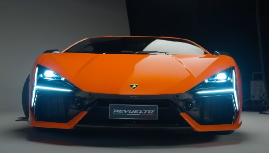 Lamborghini Revuelto 2023.