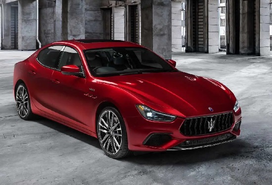 New Maserati Quattroporte 2024.