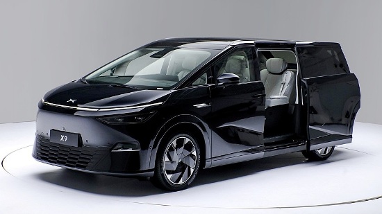 Xpeng X9 2024 electric minivan.